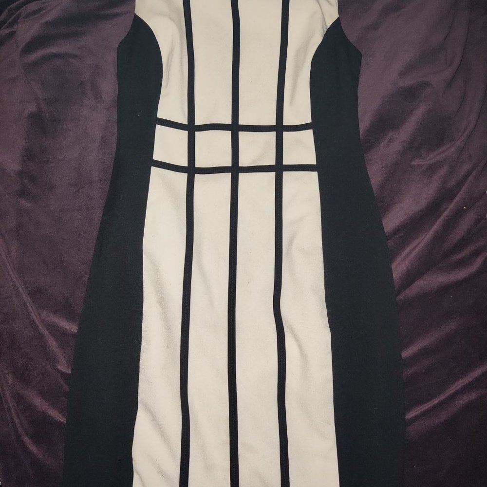Dresses - Picture 13 of 15